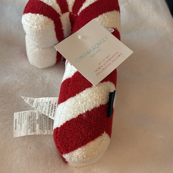 Cynthia Rowley Candy Cane 2Pack Pillows - Picture 4 of 7